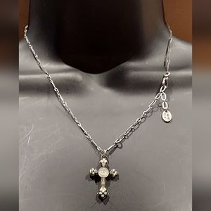 FINAL PRICE 🔥 Ayala Bar🤷plated CrossNecklace very pretty